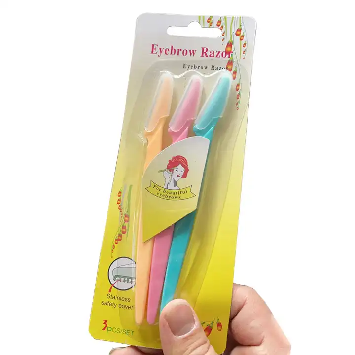 On kulmakarvojen partaveitsi turvallisin ja tehokkain työkalu täydellisen muotoisiin kulmiin kotona