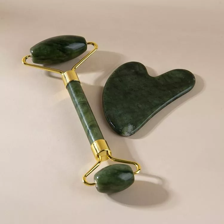 Mukautettu Jade Roller ja Gua Sha -setti